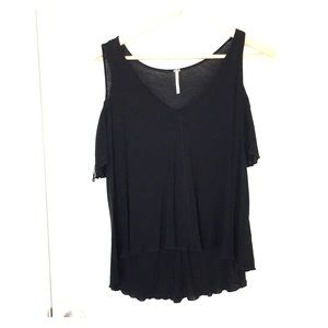Free People Cold Shoulder Tee Black S.